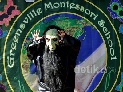Siswa Sekolah National Plus Rayakan Halloween