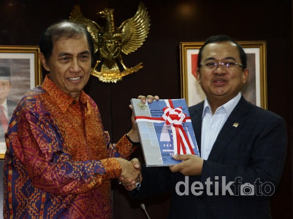 BPK Serahkan Hasil Audit Investigasi Kasus Hambalang