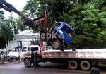 Truk Tangki Solar Terguling di Samarinda