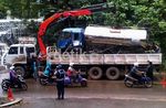 Truk Tangki Solar Terguling di Samarinda