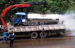 Truk Tangki Solar Terguling di Samarinda