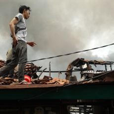Kebakaran di Cempaka Putih Masih Berkobar, Lalin Macet Parah