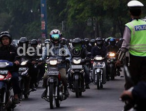 Masyarakat Tergantung pada Motor