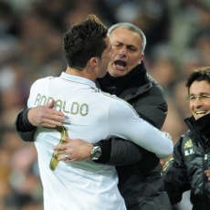 PSG Tepis Isu Ketertarikan pada CR7 dan Mourinho
