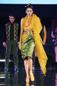 Deden Siswanto APMMI Ethnic Fashion 2012 Lombok - Sumbawa at Grand Ballroom Hotel Mulia. Senayan. Jakarta. [Foto: Mohammad Abduh/Wolipop]