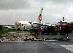 Lion Air yang Tergelincir di Bandara Supadio Berhasil Dievakuasi