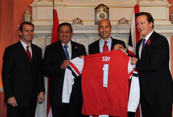 Saat SBY Menjadi Pemain Arsenal Bernomor Punggung 1