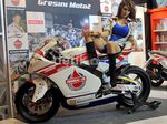 Si Cantik dan Motor Balap