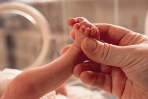 Bagaimana Kesiapan Penanganan Bayi Lahir Prematur di Indonesia?