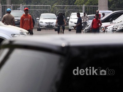 Pengunjung JCC Keluhkan Pungutan Parkir Liar