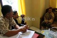 Sulastri Maleng alias Mimin diinterogasi oleh anggota Polsek Tamalanrea, ia diancam Pasal 330 KUHP dengan ancaman kurungan 9 tahun penjara.