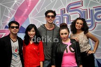 Walaupun sudah jarang tampil bareng, Raffi mengaku mereka tidak bubar dan masih tetap berkomunikasi. Gusmun/detikHot.