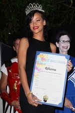 Rihanna si Ratu Karnaval dari Hollywood