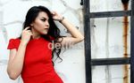 Dress Merah Menantang Ina Kartika