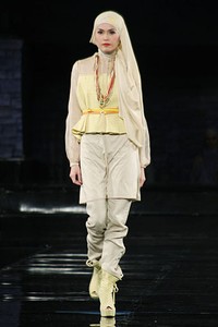 Irna Mutiara APMMI Ethnic Fashion 2012 Lombok - Sumbawa at Grand Ballroom Hotel Mulia. Senayan. Jakarta. [Foto: Mohammad Abduh/Wolipop]