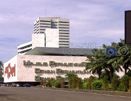 Pengamat: Kasus Hambalang, DPR Harus Tanggung Jawab!