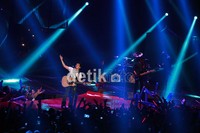 Noah menggelar konser bertajuk The Greatest Session of The History dengan membawa semangat Merah-Putih.