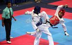 Atlet Taekwondo Adu Ketangkasan di YUTI Cup I
