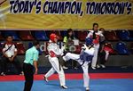 Atlet Taekwondo Adu Ketangkasan di YUTI Cup I