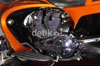 Victory Arlen Ness Vision Tour sebuah cruiser yang memiliki panjang 2.702 mm. Motor berbobot sekitar 387 kg itu menggunakan mesin 1.700 cc V-twin dengan 6 percepatan. Sistem asupannya menggunakan Fuel Injection.