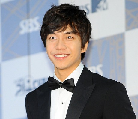 Lee Seung Gi Senang Akhirnya Bisa Bertemu Fans Indonesia