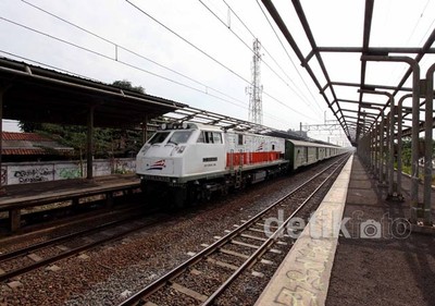 Stasiun Rawa Bebek Memprihatinkan