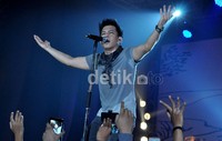 NOAH sukses menggelar konser pertamanya di Makassar tepatnya di ballroom Celebes Convention Center, Tanjung Bunga, Makassar, Minggu (28/10/2012) malam.