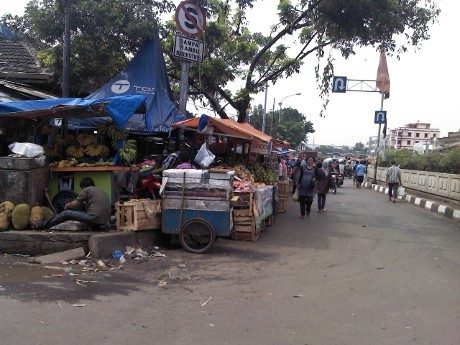 Penilaian Adipura Selesai, Pasar Minggu Kembali Semrawut