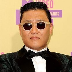 Sibuk Bolak-balik Amerika-Eropa, Psy Gunakan Pesawat Pribadi