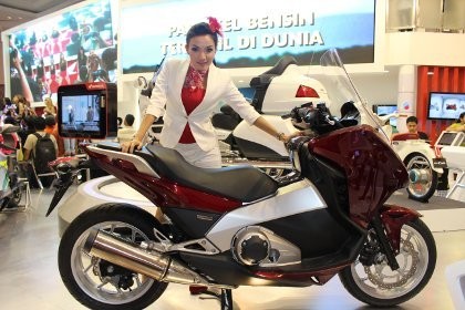 Yuk, Kenalan dengan 2 Moge Bongsor Honda