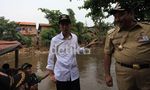 Jokowi Tinjau Kampung yang Rawan Banjir