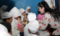 Ia merayakan ulang tahunnya di Yayasan Panti Asuhan Nurul Iman Jafariah, Menteng Jaya, Jakarta Pusat, Senin (5/11/2012). (Dok Ashanty).
