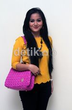 Jarang Rawat Tubuh, Juwita Bahar Tetap Cantik