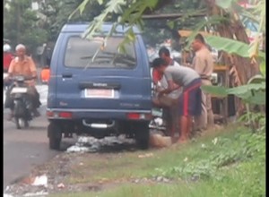 Mobil Dinas di Banyumas Ketahuan Beli Bensin Eceran