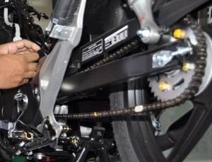 Merawat Rantai Motor Agar Tetap Bersih & Awet