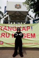 Borgol Raksasa Dibawa ke Kedubes Malaysia