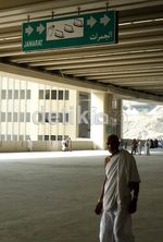 Ke Mana Perginya Kerikil Pelempar Jumroh?