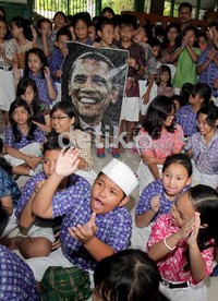 Menurut Kepala Sekolah SD Menteng Akhmad Sodikhin, kemenangan Obama menjadi motivator untuk siswa semakin semangat belajar.