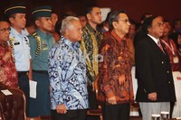 Wakil Presiden Boediono dan Menteri Pertahanan Purnomo Yusgiantoro saat menghadiri pembukaan pameran Indo Defence 2012.