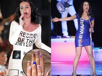 Si cantik Katy Perry menghiasi kuku tangannya dengan wajah Obama dan memakai dress bertuliskan slogan Obama, Forward. (John Gurzinski/Getty Images; Scott Olson/Getty Images)