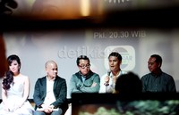 Tak lupa turut hadir Choky Sitohang yang memang sudah cukup dikenal luas oleh masyarakat karena program acara Take Me Out selama kurang lebih 2 tahun berturut-turut.