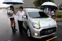 Dan dalam ajang test drive Astra Daihatsu Ayla dengan transmisi otomatis, detikOto berhasil tembus 1:21 km pada kondisi cuaca cerah. Sedangkan di saat hujan melanda, detikOto berhasil menembus angka 1: 19,5 km.