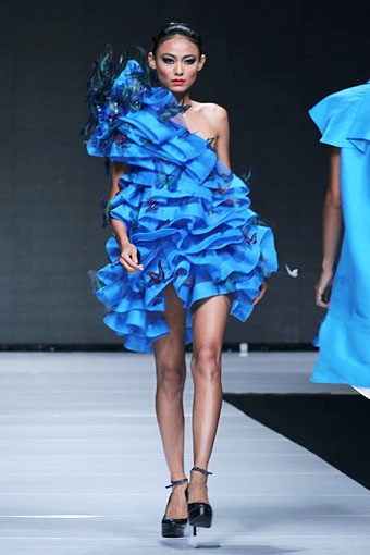 Lie Sang Bong Indonesia Today, The World Tomorrow. Jakarta Fashion Week 2013 at Plaza Senayan. Jakarta. [Foto: Mohammad Abduh/Wolipop]