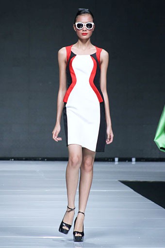 Lie Sang Bong Indonesia Today, The World Tomorrow. Jakarta Fashion Week 2013 at Plaza Senayan. Jakarta. [Foto: Mohammad Abduh/Wolipop]