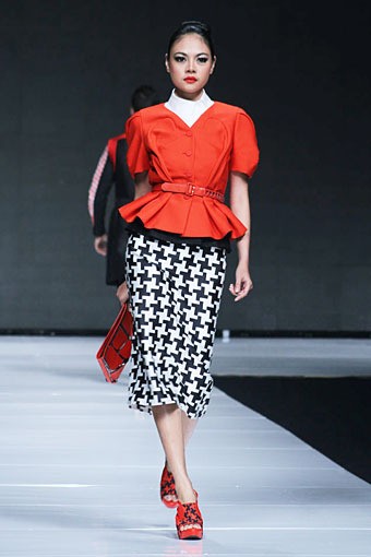 Lie Sang Bong Indonesia Today, The World Tomorrow. Jakarta Fashion Week 2013 at Plaza Senayan. Jakarta. [Foto: Mohammad Abduh/Wolipop]