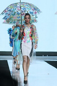 Lie Sang Bong Indonesia Today, The World Tomorrow. Jakarta Fashion Week 2013 at Plaza Senayan. Jakarta. [Foto: Mohammad Abduh/Wolipop]