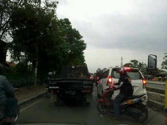 Jalan Raya Bekasi ke Pulogadung Macet 2 Km Gara-gara Betonisasi