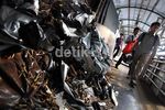Jembatan Penyeberangan Dipenuhi Sampah