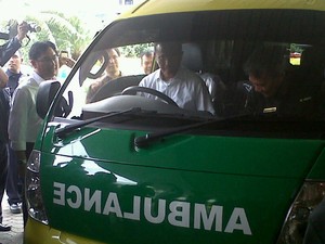 Temani Bos Askes, Dahlan Iskan Jadi Sopir Ambulan Dadakan
