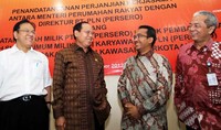 Kerjasama tersebut meliputi pemanfaatan tanah milik PT PLN (Persero) untuk pembangunan Rusun Umum Milik bagi karyawan PT PLN (Persero) dan masyarakat umum di kawasan perkotaan. Lahan idle yang akan dimanfaatkan untuk rumah rusun sebagai pilot project yaitu dikawasan Gardu Induk karet Tanah Abang Jakarta seluas 1 hektar. (Agus Trimukti/Humas PLN).